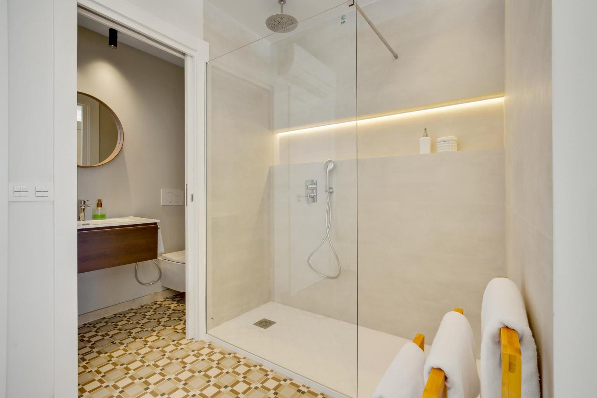 Santa Clara Modern & Exclusive Seafront Apartment Torremolinos Eksteriør bilde