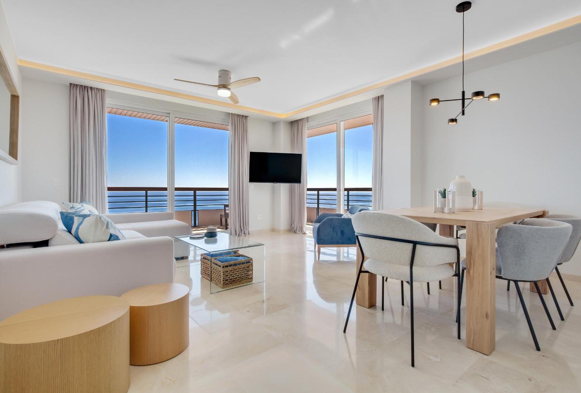 Santa Clara Modern & Exclusive Seafront Apartment Torremolinos Eksteriør bilde