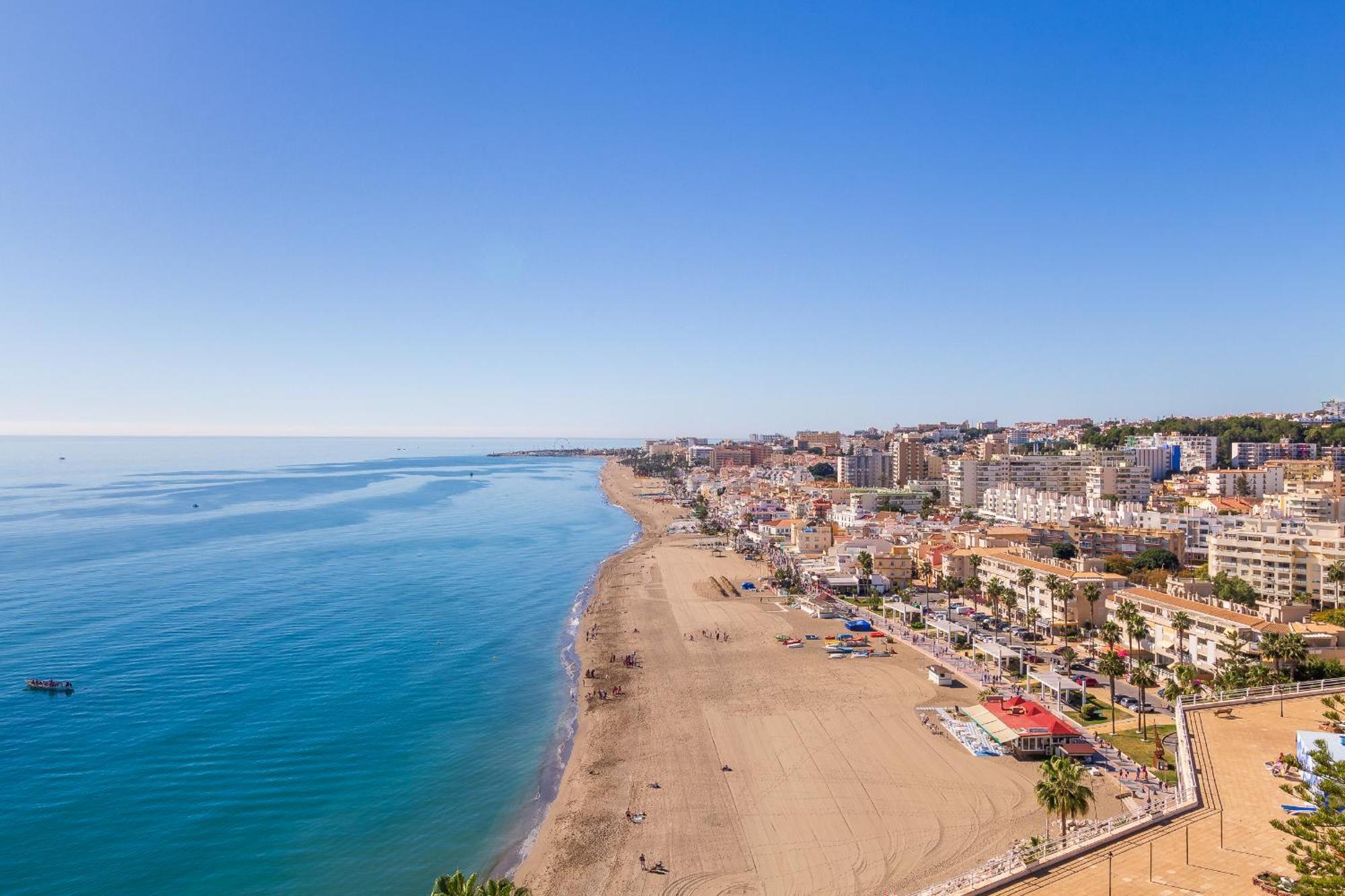 Santa Clara Modern & Exclusive Seafront Apartment Torremolinos Eksteriør bilde
