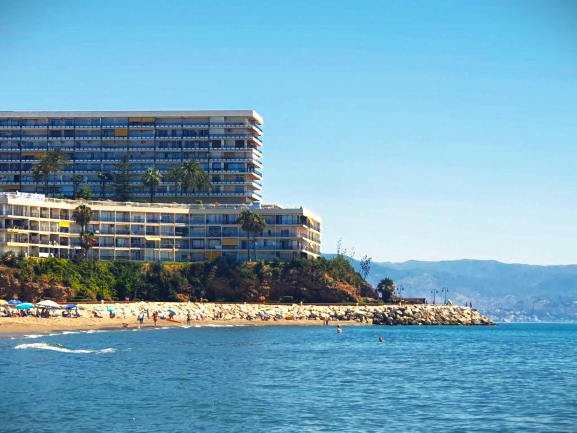 Santa Clara Modern & Exclusive Seafront Apartment Torremolinos Eksteriør bilde