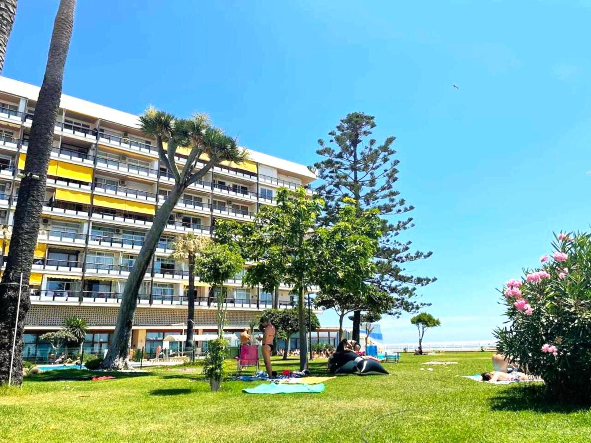 Santa Clara Modern & Exclusive Seafront Apartment Torremolinos Eksteriør bilde
