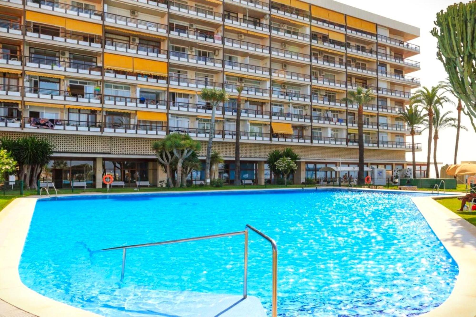 Santa Clara Modern & Exclusive Seafront Apartment Torremolinos Eksteriør bilde