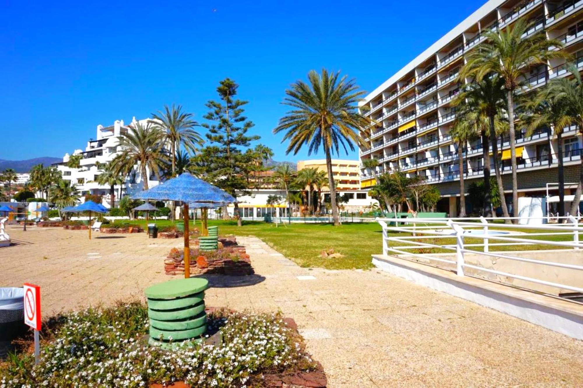 Santa Clara Modern & Exclusive Seafront Apartment Torremolinos Eksteriør bilde